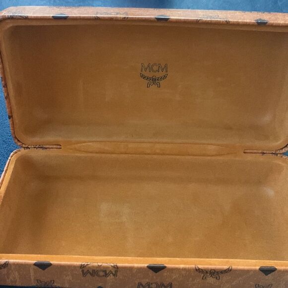 MCM Bordeaux Burgundy Square Sunglasses – Italian Luxury Designer Frames + Case - Picture 11 of 12